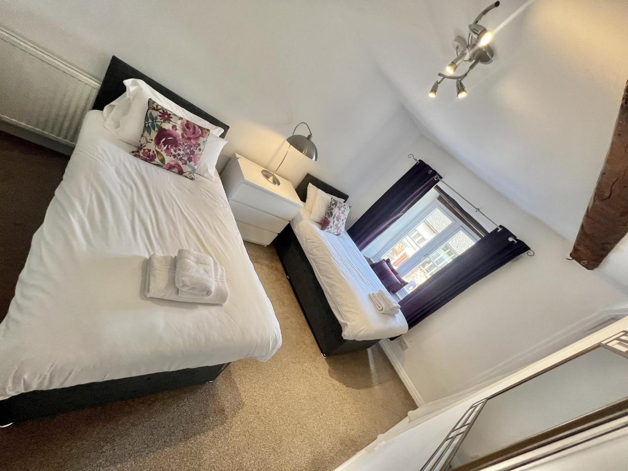 The Old Coach House Villa Witney Bagian luar foto