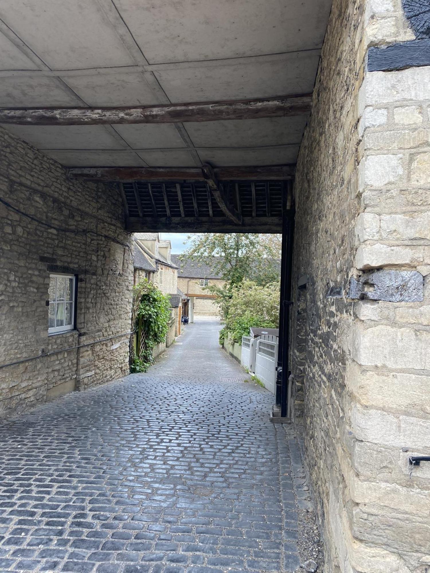The Old Coach House Villa Witney Bagian luar foto