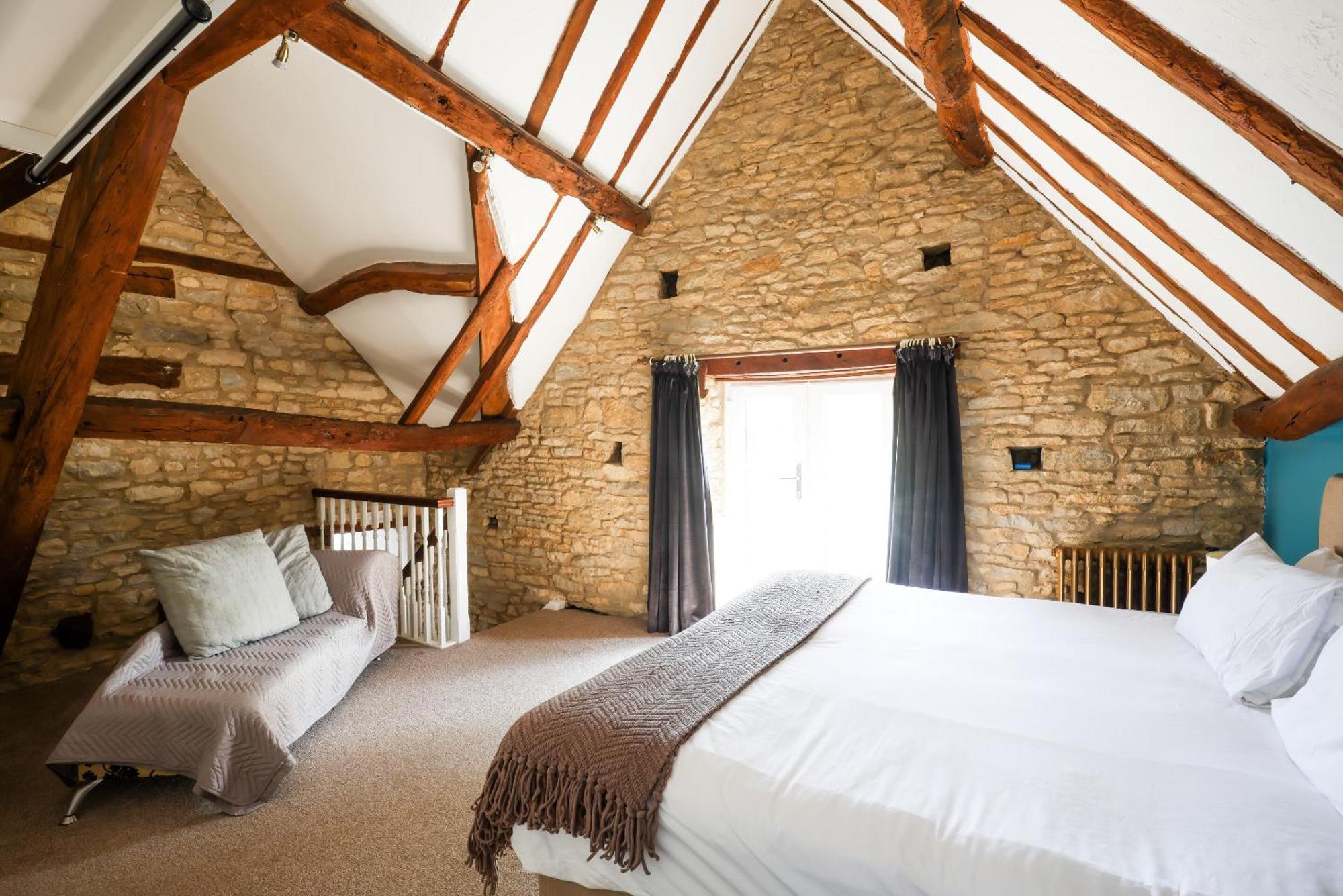 The Old Coach House Villa Witney Bagian luar foto